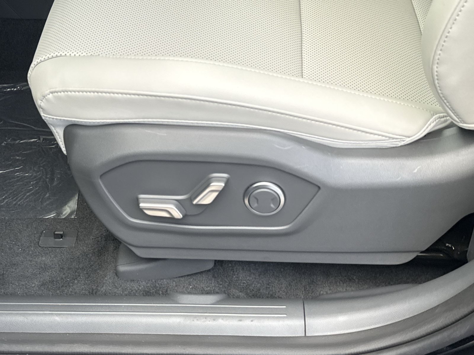 New 2027 Hyundai Santa Fe SEL FWD image 14