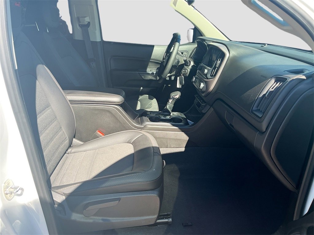 Used 2022 GMC Canyon AT4 w/ Trailering Package image 25