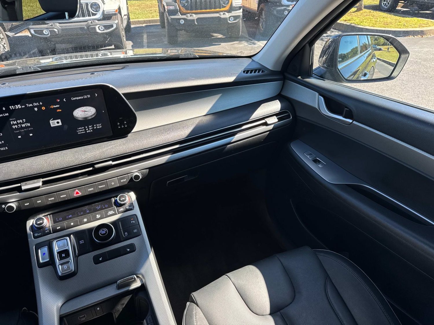 Used 2024 Hyundai Palisade SEL FWD image 25