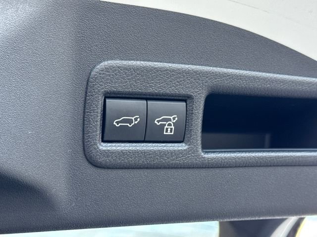 Used 2025 Toyota bZ4X XLE image 28