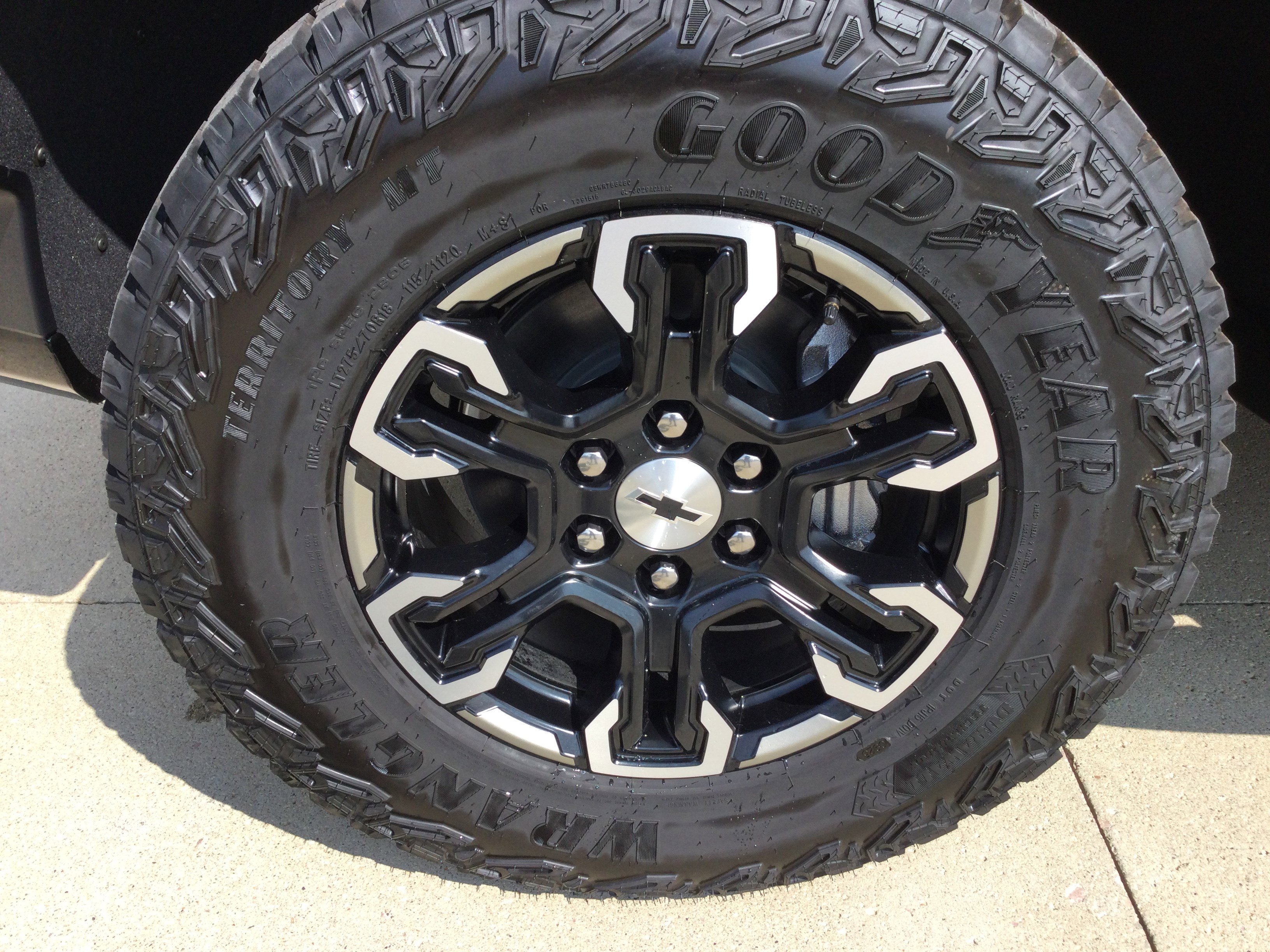 New 2026 Chevrolet Silverado 1500 ZR2 image 8