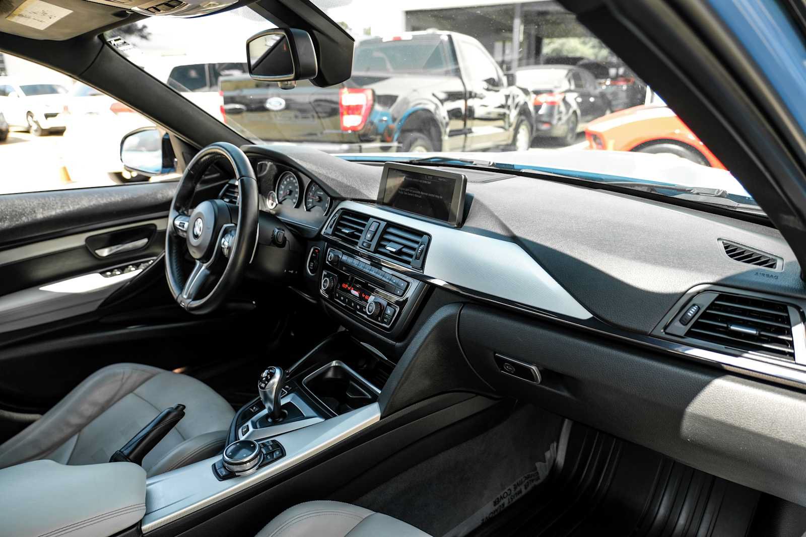 Used 2015 BMW M3 RWD image 12