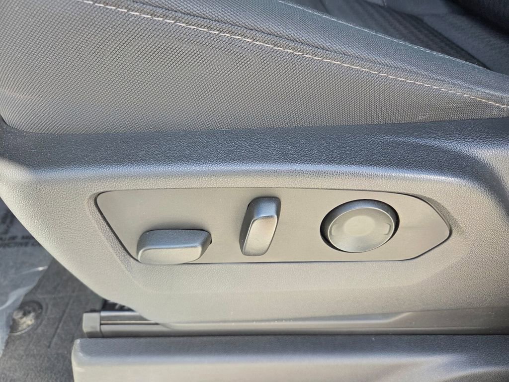 Used 2022 Chevrolet Silverado 1500 LT Trail Boss w/ Protection Package image 6