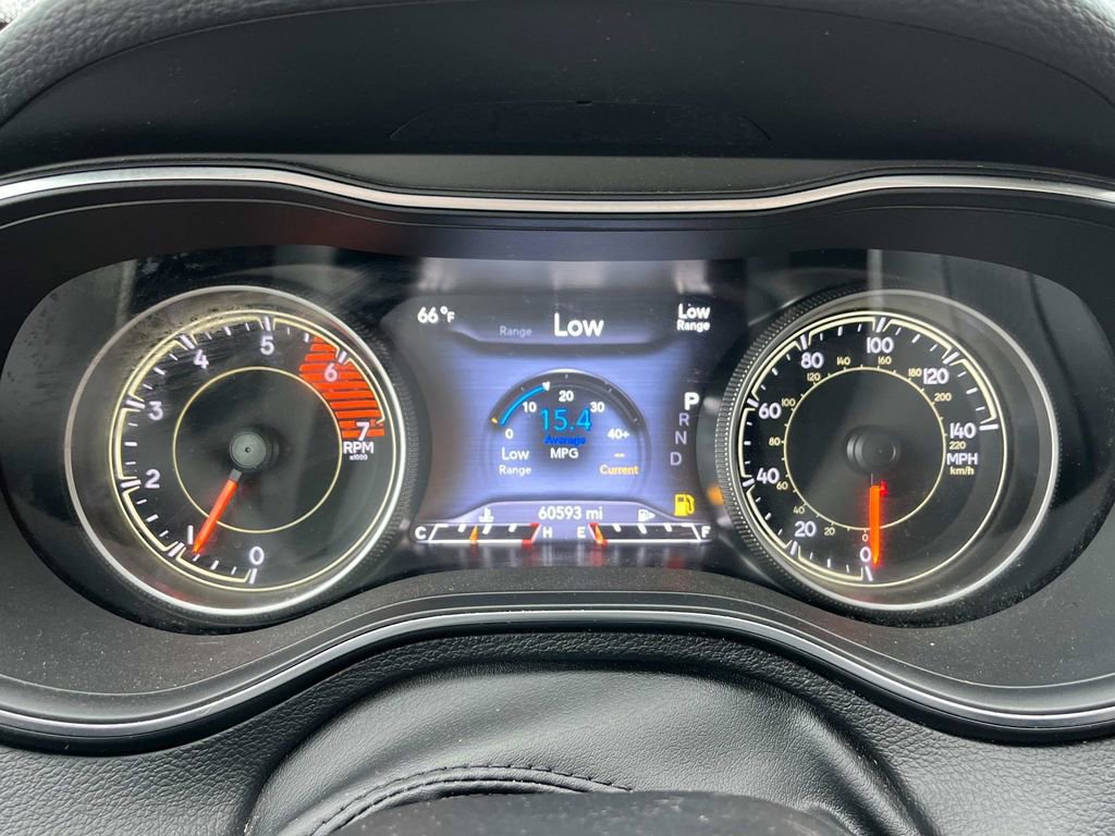 Used 2020 Jeep Cherokee Limited image 37