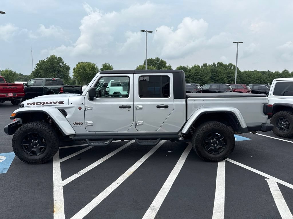 Used 2023 Jeep Gladiator Mojave w/ LED Lighting Group AWD/4WD image 5