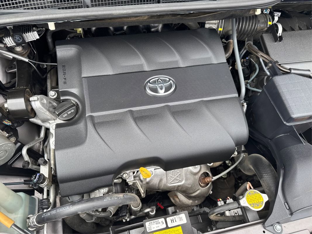 Used 2014 Toyota Sienna LE image 25