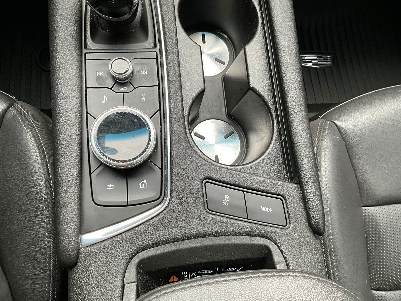 Used 2020 Cadillac XT5 Premium Luxury w/ LPO, Floor Liner Package image 22