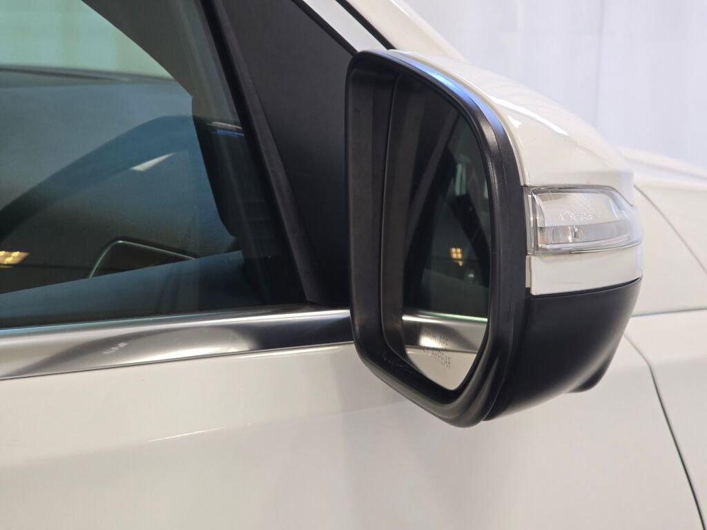 Used 2023 Mercedes-Benz GLE 350 4MATIC image 29