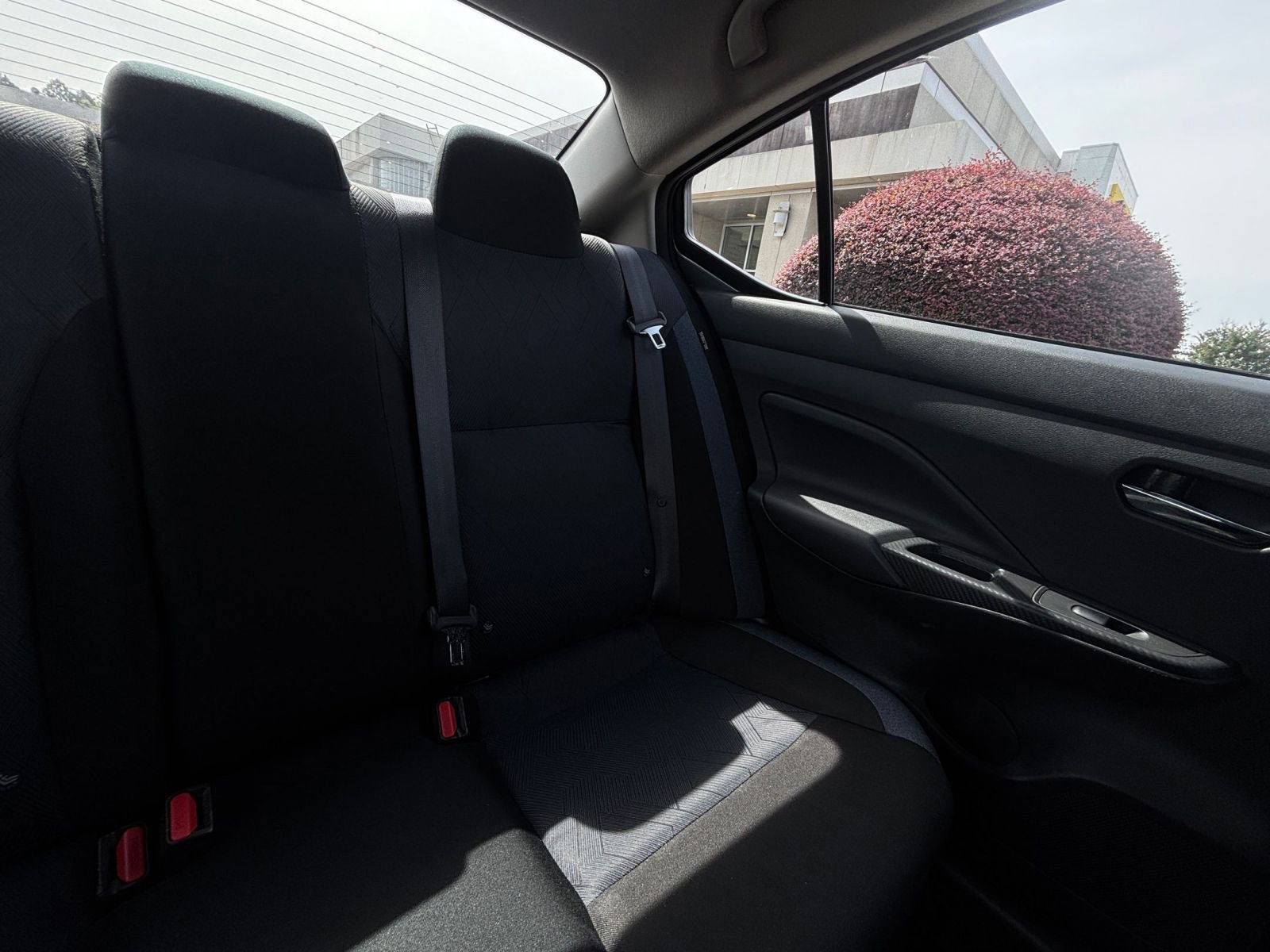 Used 2025 Nissan Versa SV FWD image 37