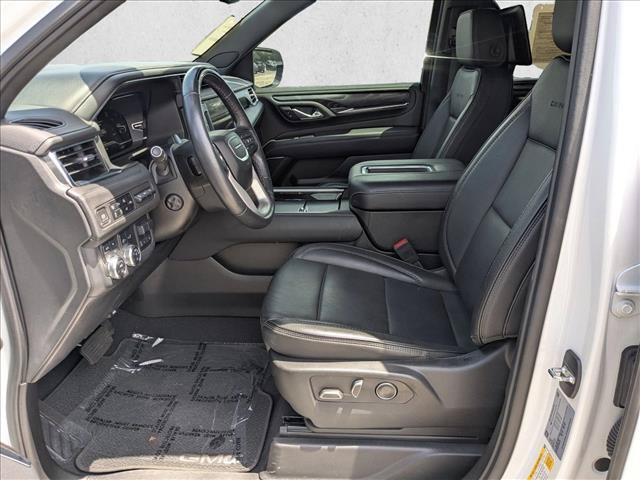 Used 2024 GMC Yukon Denali w/ Advanced Technology Package AWD/4WD image 15