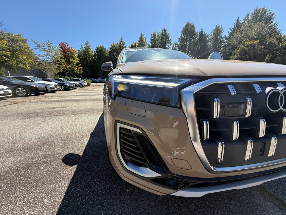 Used 2025 Audi Q7 2.0T Premium Plus w/ Premium Plus Package image 24