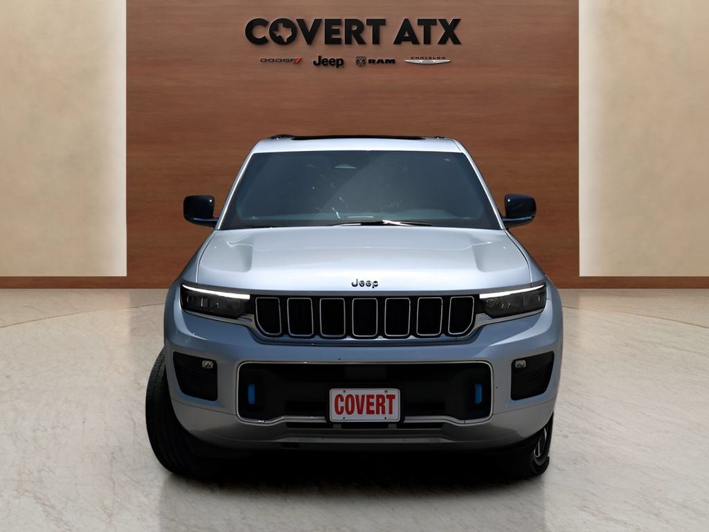 Used 2023 Jeep Grand Cherokee Overland w/ Luxury Tech Group IV AWD/4WD image 8