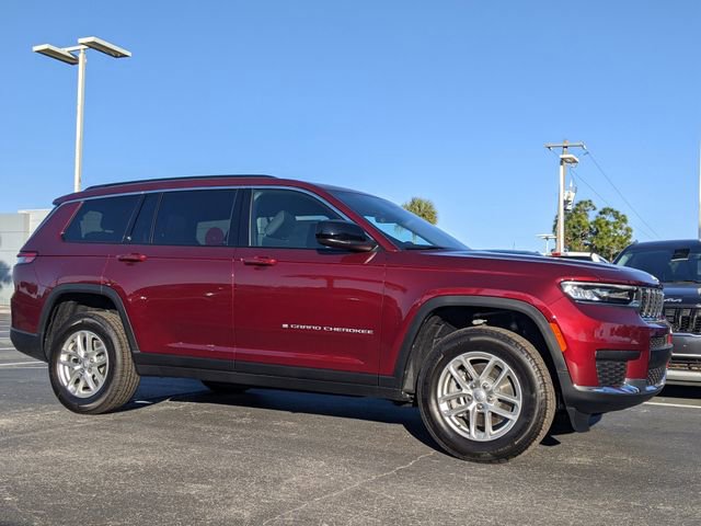 New 2025 Jeep Grand Cherokee L Laredo image 1