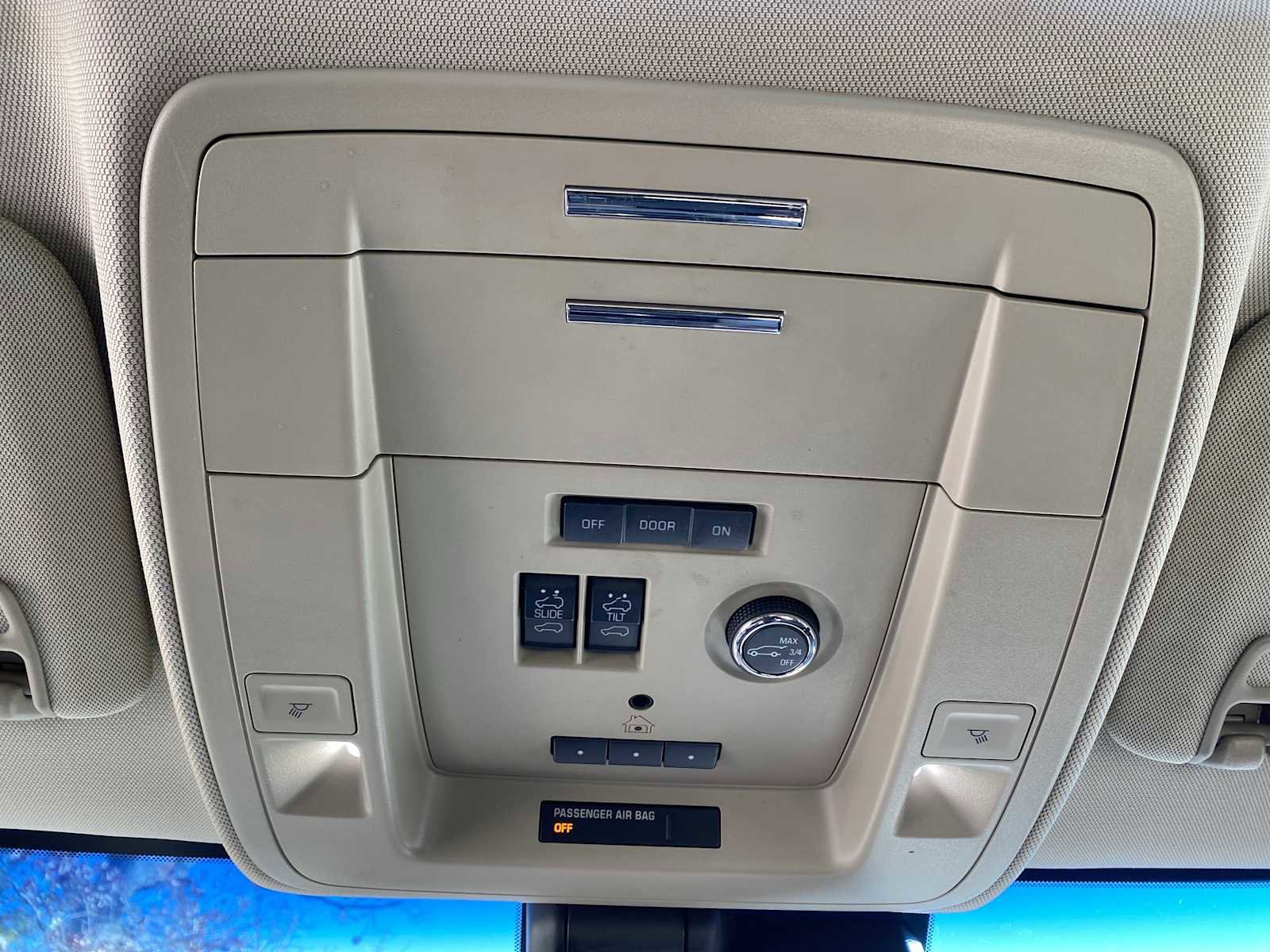 Used 2018 GMC Yukon XL SLT w/ Open Road Package image 25