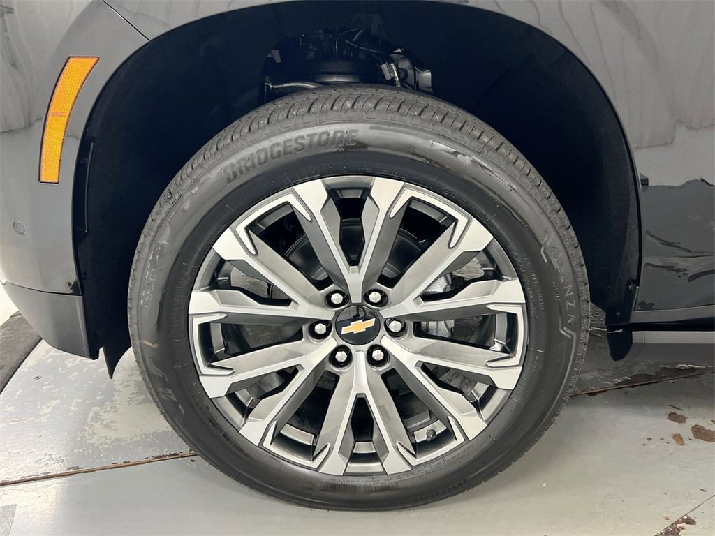 New 2026 Chevrolet Suburban High Country image 27