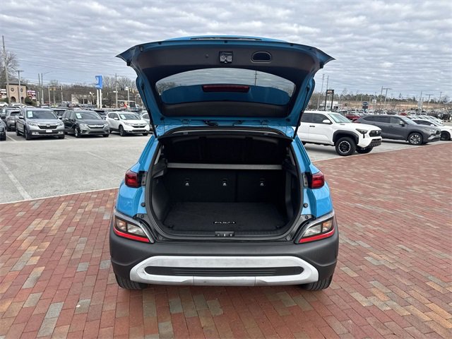 Used 2022 Hyundai Kona SEL w/ Cargo Package image 28