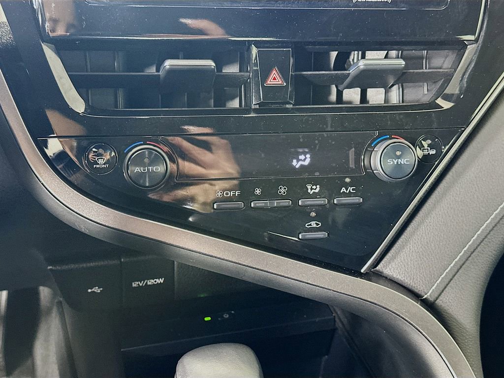 Used 2023 Toyota Camry XSE image 15