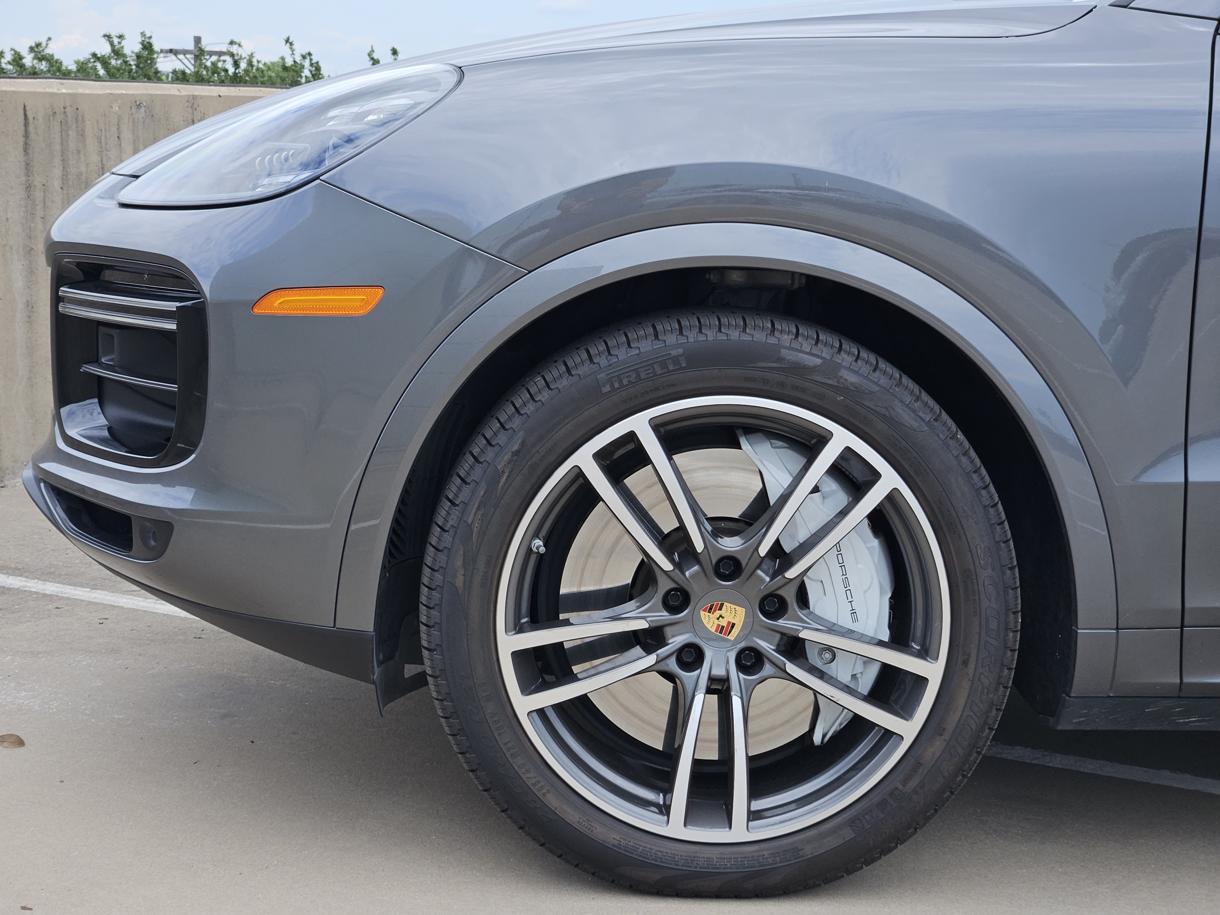 Certified 2023 Porsche Cayenne Turbo AWD/4WD image 13