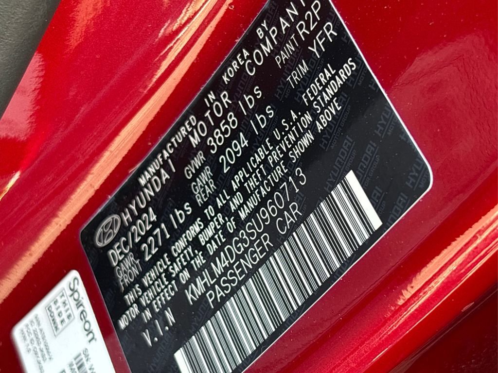 Certified 2025 Hyundai Elantra Sport image 12