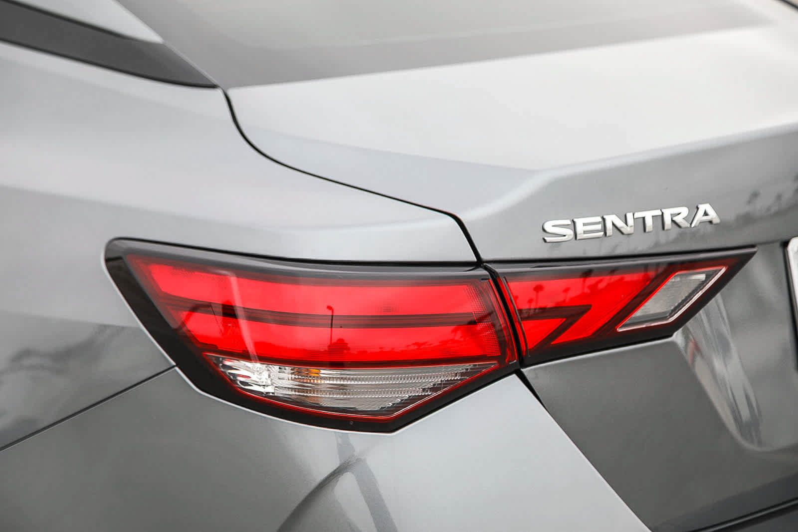 Used 2025 Nissan Sentra SV w/ All-Weather Package FWD image 9
