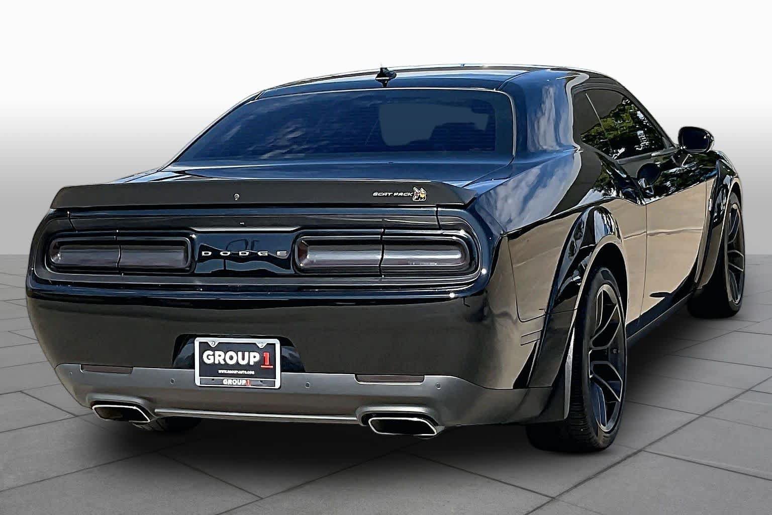 Used 2022 Dodge Challenger R/T Scat Pack RWD image 13