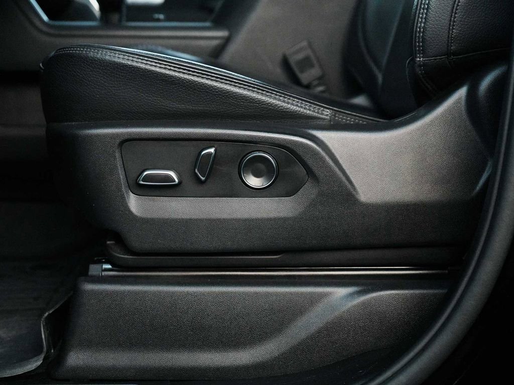 Used 2024 GMC Sierra 1500 Denali w/ Technology Package AWD/4WD image 30