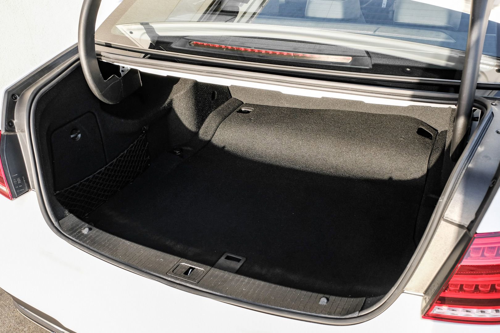 Used 2014 Mercedes-Benz E 350 Sedan w/ Premium 1 Package image 43