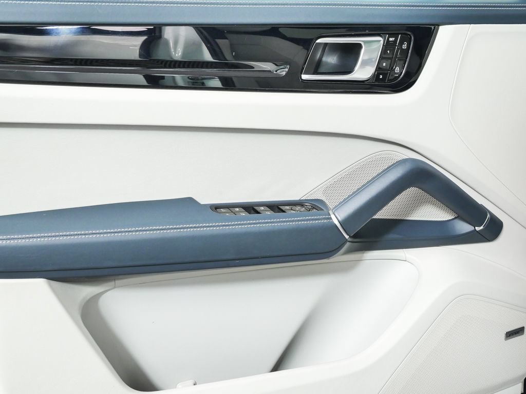 Certified 2021 Porsche Cayenne Coupe AWD/4WD image 6