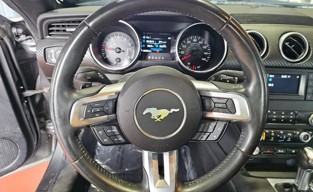 Used 2019 Ford Mustang Convertible RWD image 12