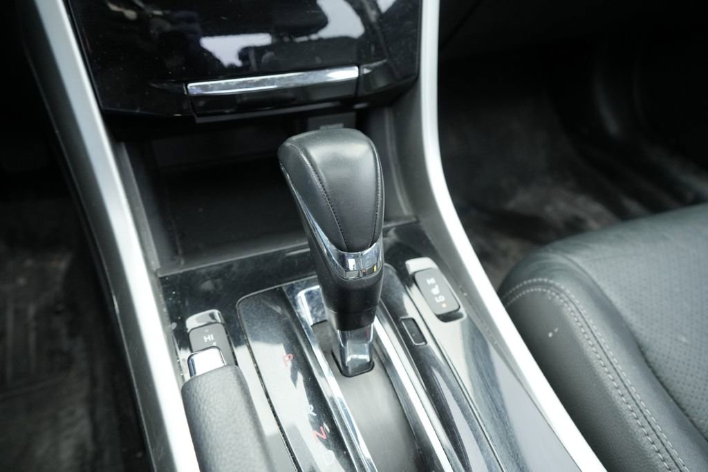 Used 2016 Honda Accord Touring image 32