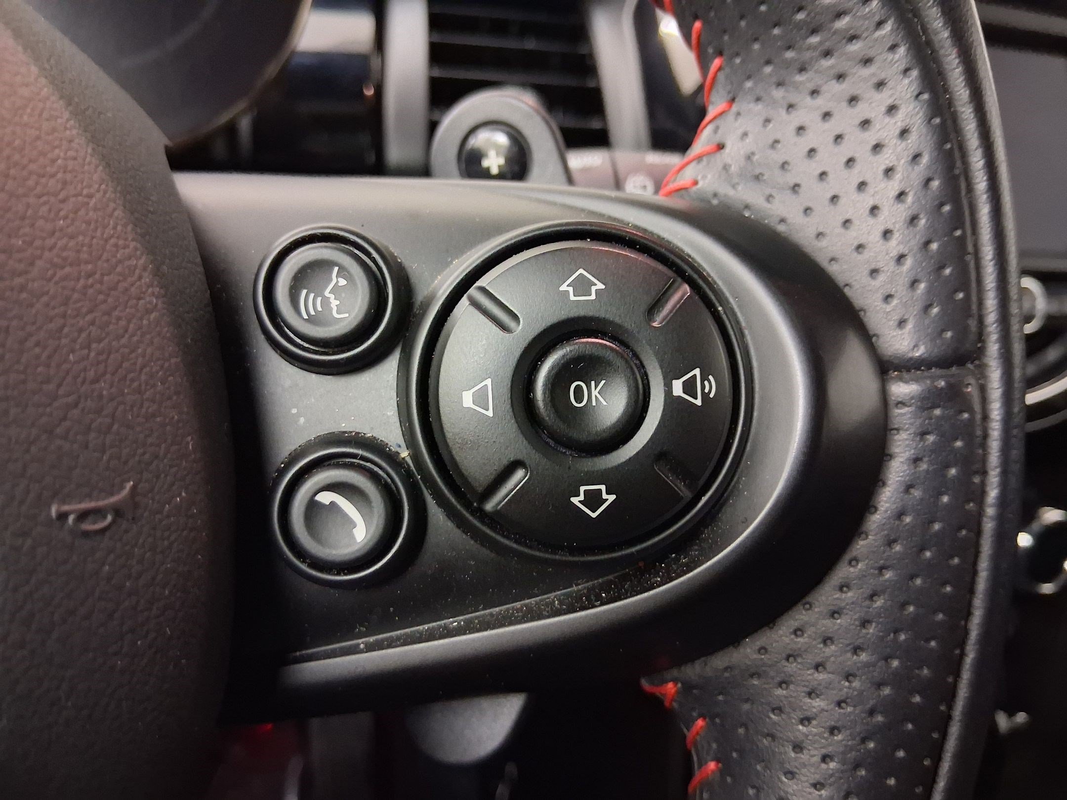 Used 2021 MINI Cooper S w/ 6.5" Touchscreen Package FWD image 13