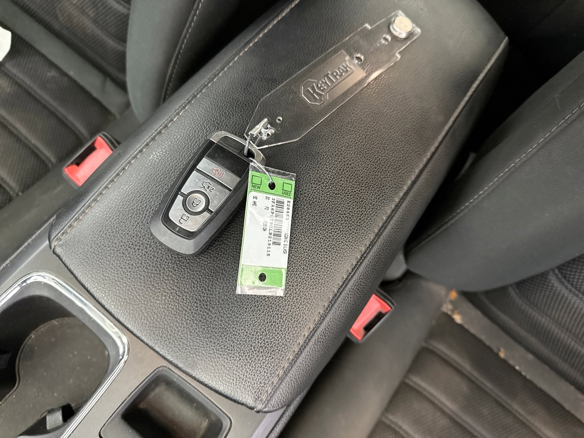 Used 2020 Ford Fusion SE AWD/4WD image 11