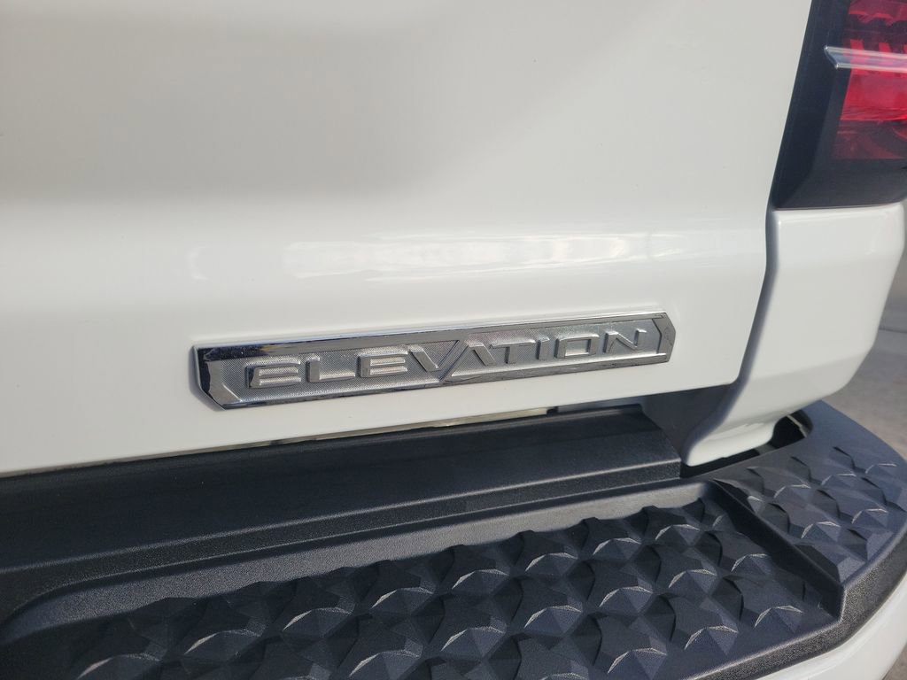 Used 2023 GMC Canyon Elevation w/ Elevation Premium Package AWD/4WD image 5