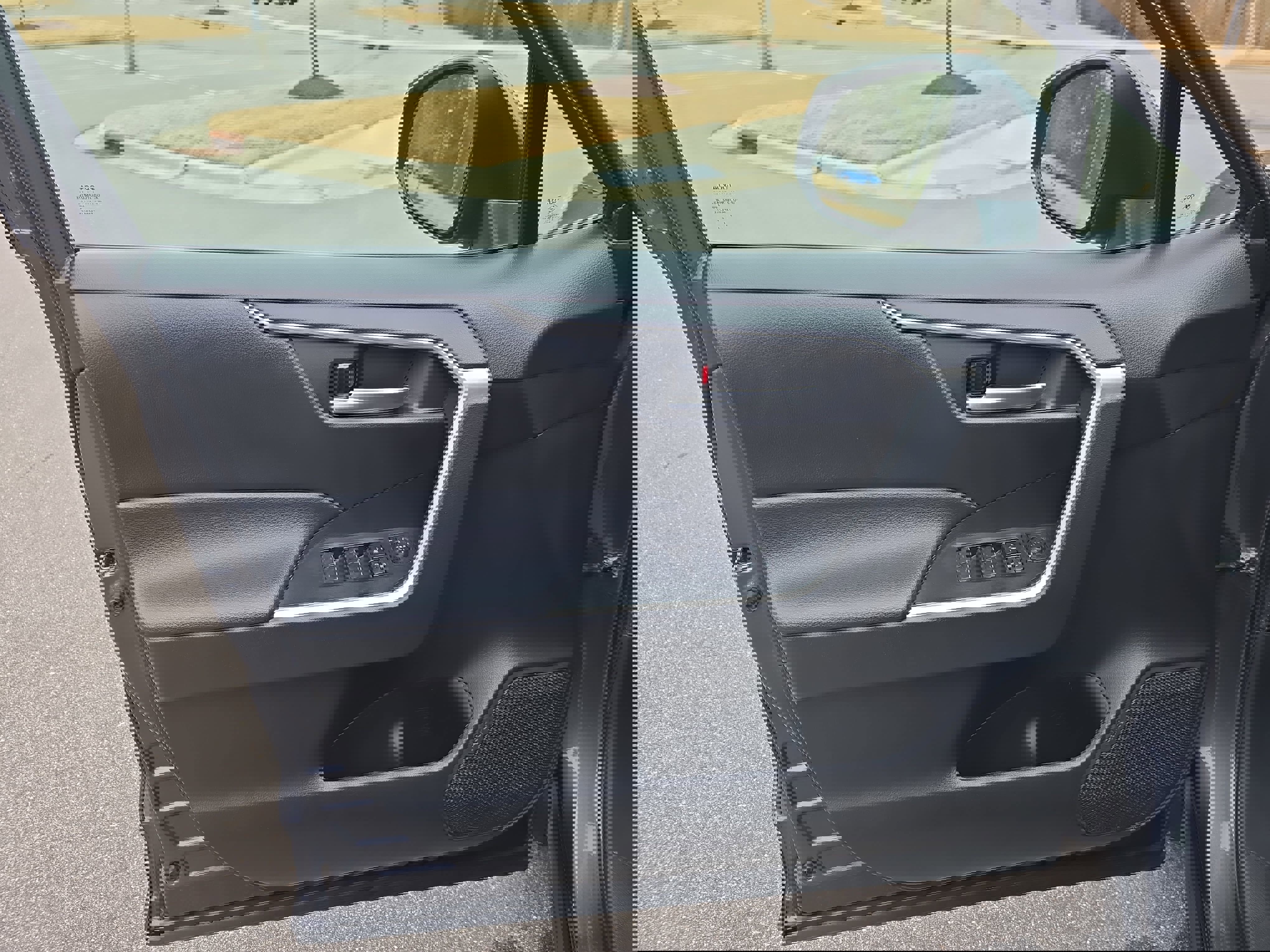 Used 2024 Toyota RAV4 XLE image 27