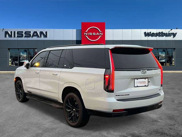 Used 2022 Cadillac Escalade ESV Sport w/ LPO, ONYX Package image 8