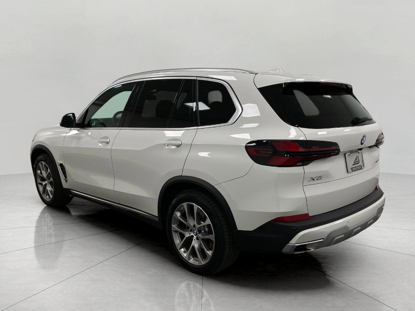 Certified 2024 BMW X5 xDrive40i image 9