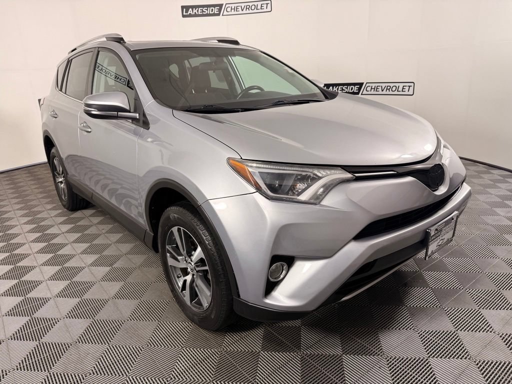 Used 2016 Toyota RAV4 XLE AWD/4WD image 8