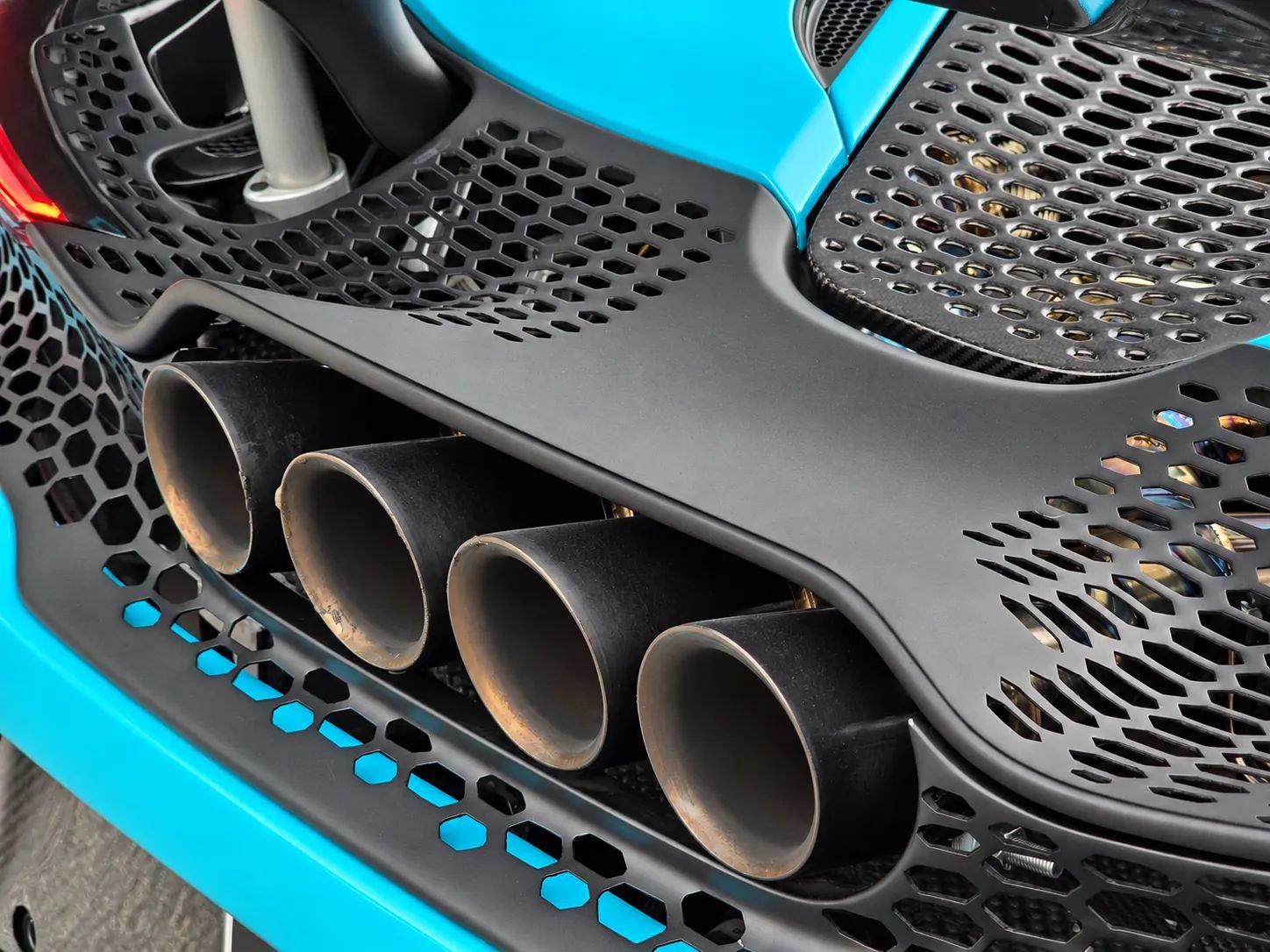 Used 2019 McLaren 720S RWD image 18