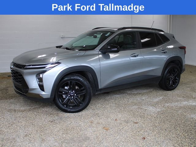 Used 2025 Chevrolet Trax ACTIV w/ Sunroof Package image 1