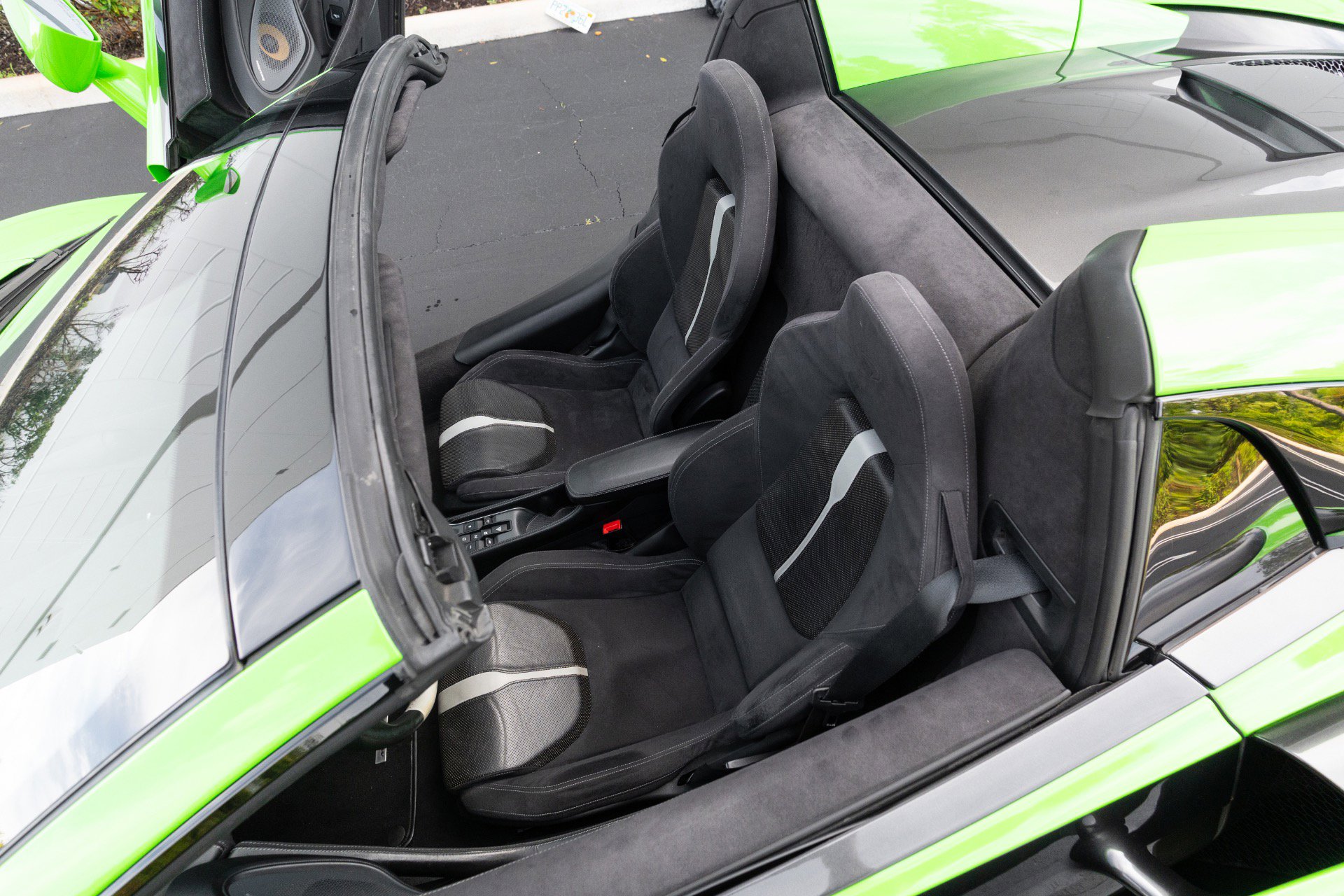 Used 2018 McLaren 570S Spider RWD image 54