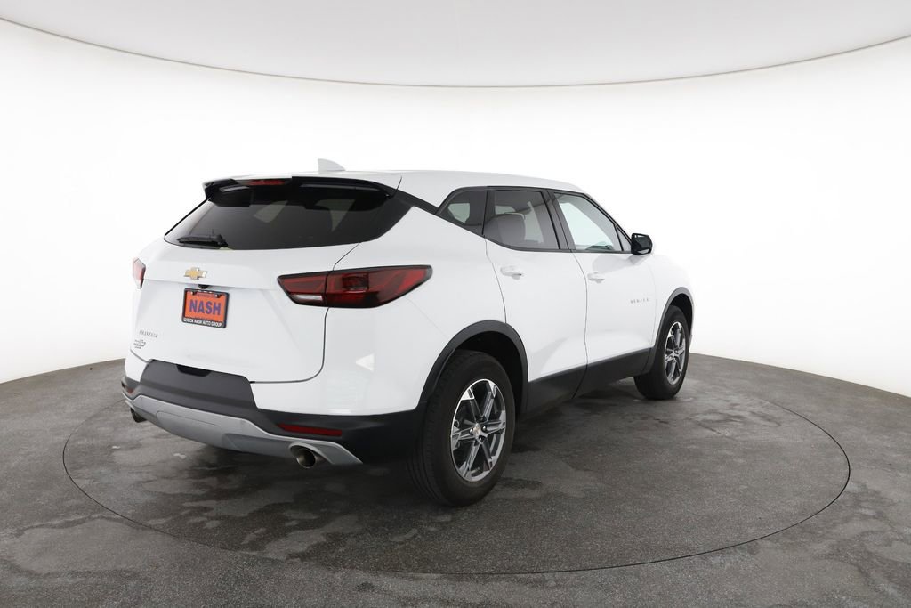 Used 2025 Chevrolet Blazer LT FWD image 12