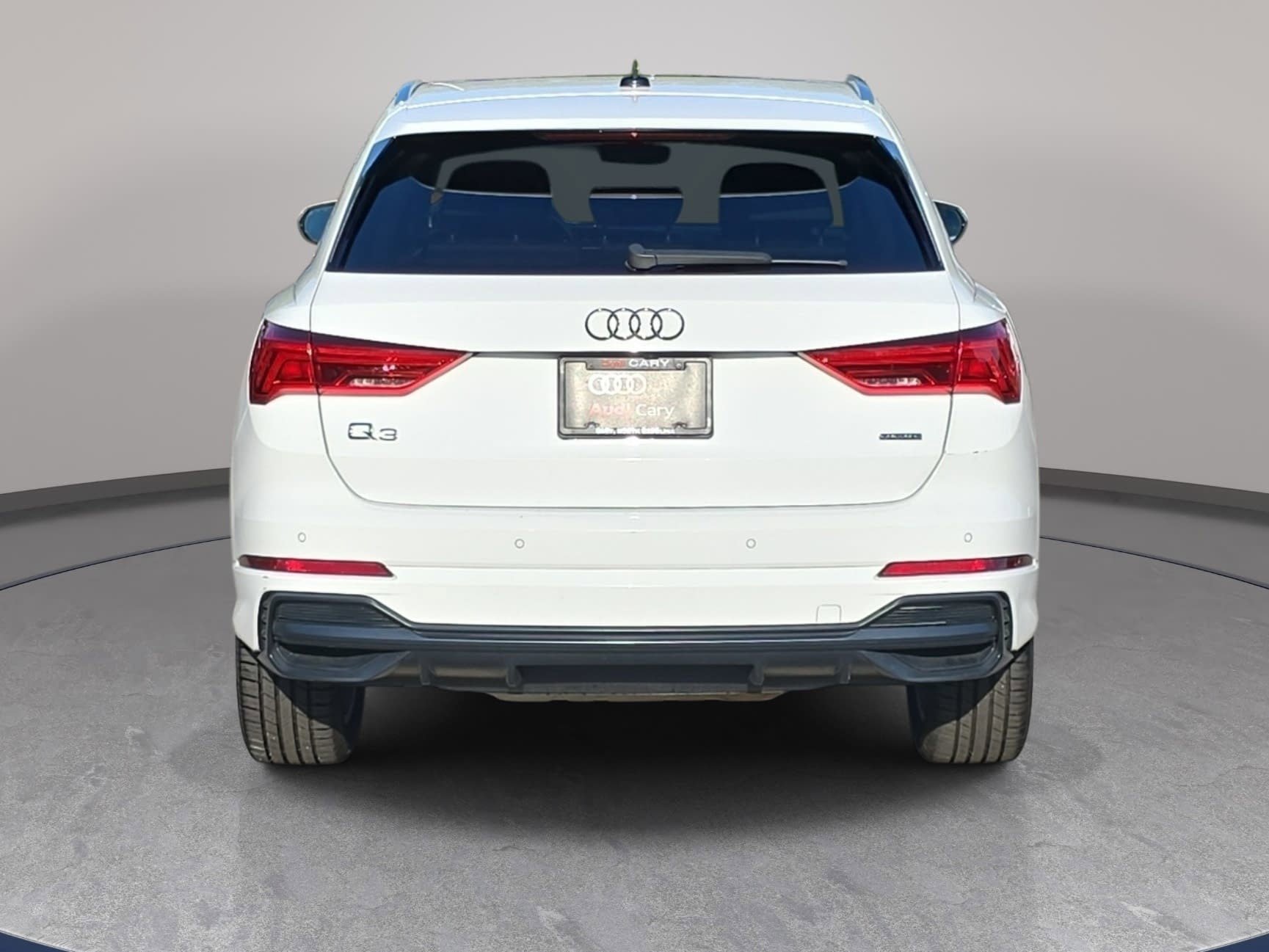 Used 2020 Audi Q3 2.0T Premium w/ Convenience Package AWD/4WD image 6