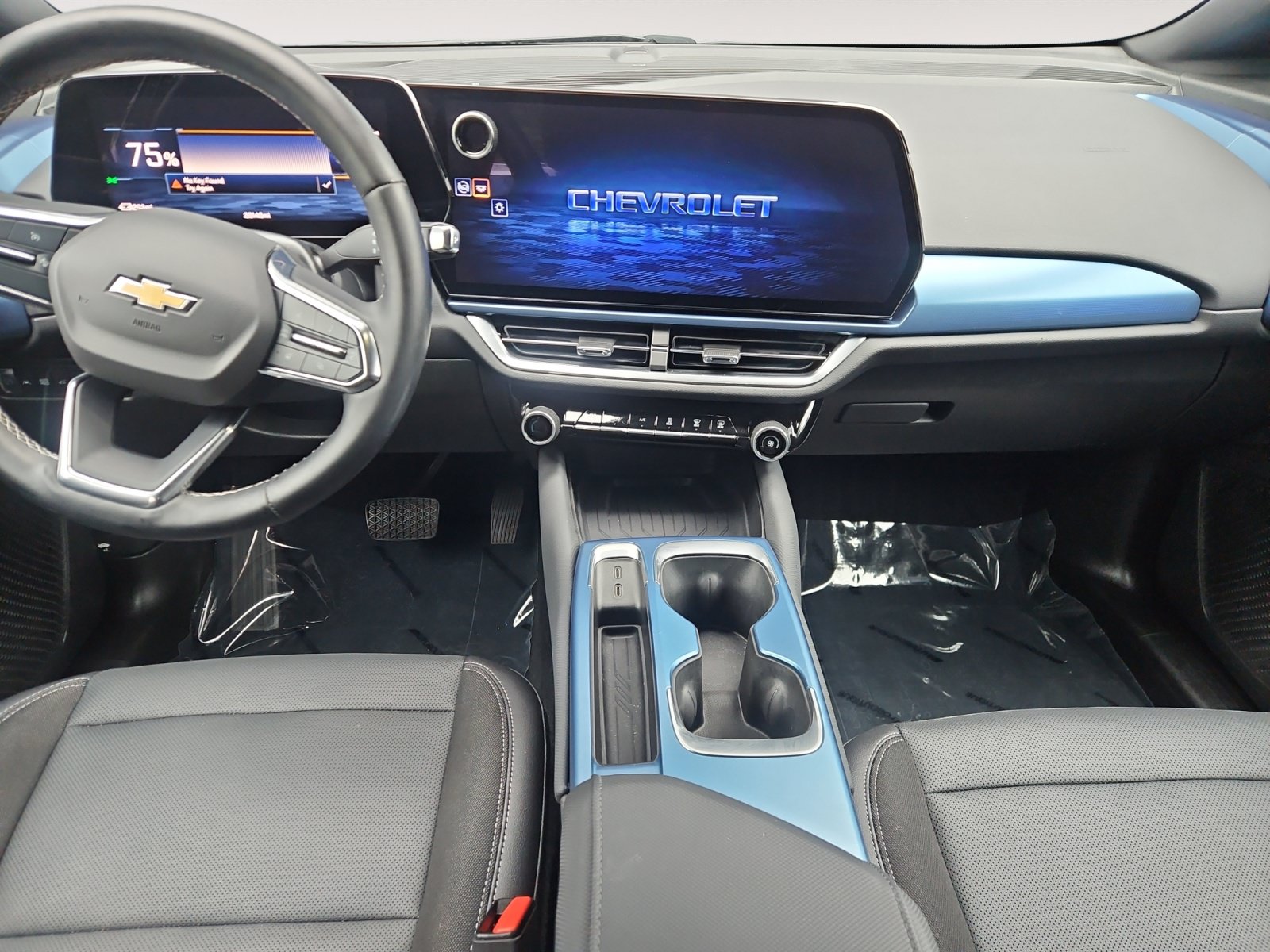Used 2024 Chevrolet Equinox EV LT FWD image 11