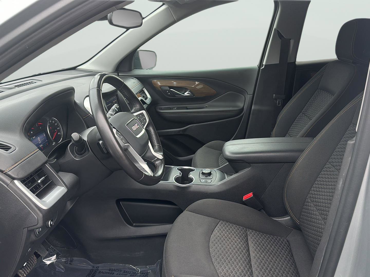 Used 2020 GMC Terrain SLE w/ Driver Convenience Package image 16