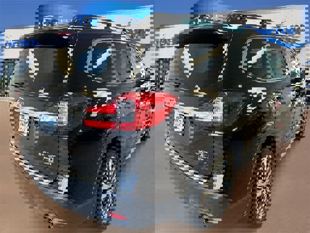 Used 2019 Subaru Ascent Touring w/ Popular Package #2 image 8