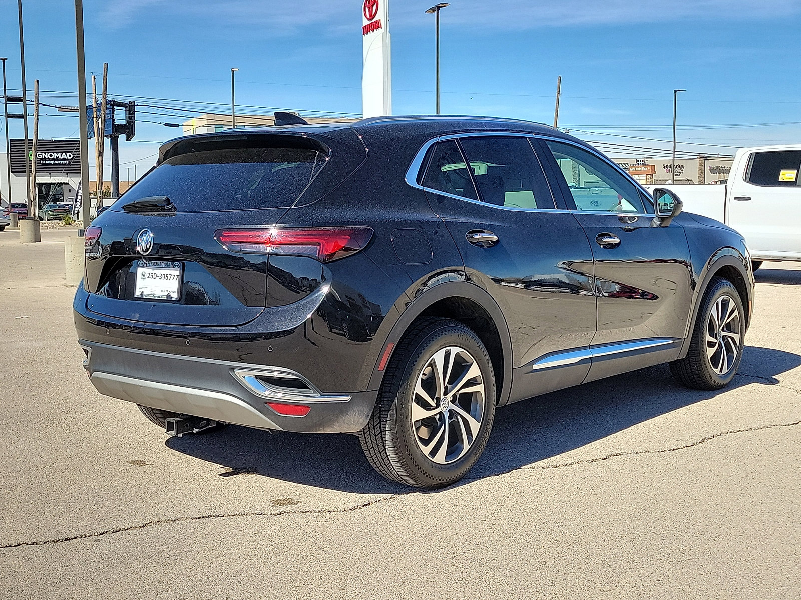 Used 2023 Buick Envision Essence image 4