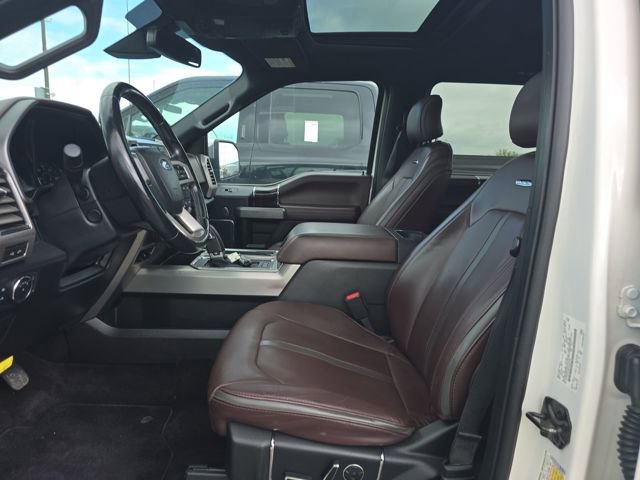 Used 2017 Ford F150 Platinum w/ Equipment Group 701A Luxury AWD/4WD image 6