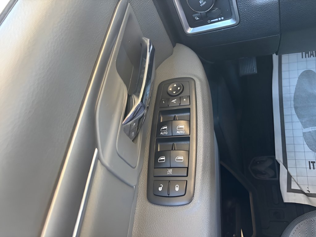Used 2017 RAM 1500 Big Horn AWD/4WD image 32