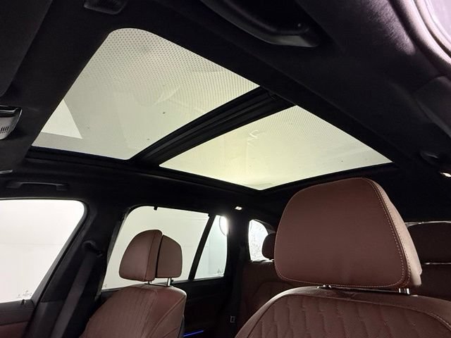Used 2024 BMW X5 xDrive50e w/ Executive Package AWD/4WD image 26