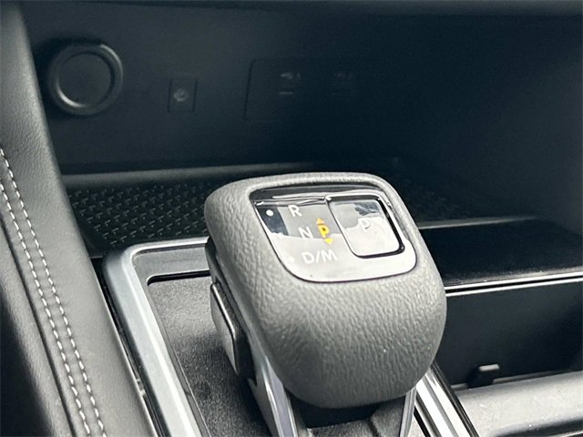 Used 2025 Nissan Pathfinder Platinum w/ Cargo Package image 33